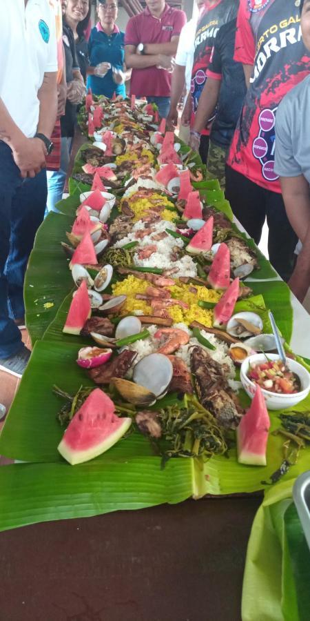 Riverside At Aninuan Accommodation And Food Puerto Galera Exterior photo