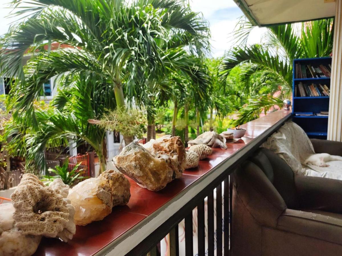Riverside At Aninuan Accommodation And Food Puerto Galera Exterior photo