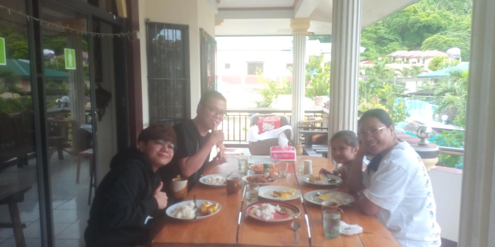 Riverside At Aninuan Accommodation And Food Puerto Galera Exterior photo